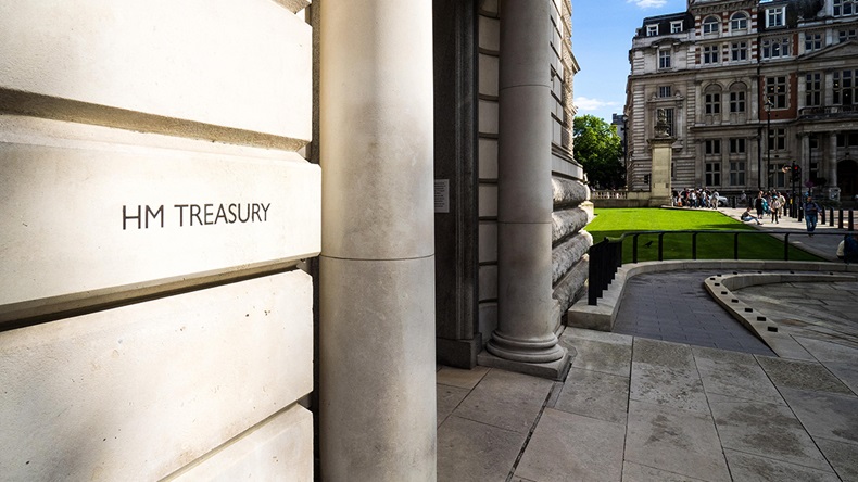 HM Treasury, London (Robert Evans/Alamy Stock Photo)