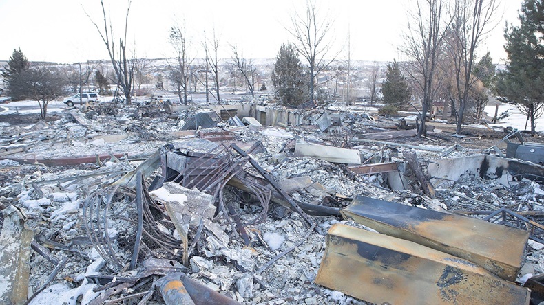 Colorado Marshall fire (Hector Acevedo/ZUMA Press Inc/Alamy Live News)