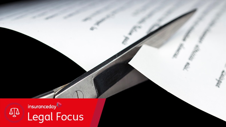 Cutting document scissors (Alonso Aguilar/Alamy Stock Photo)