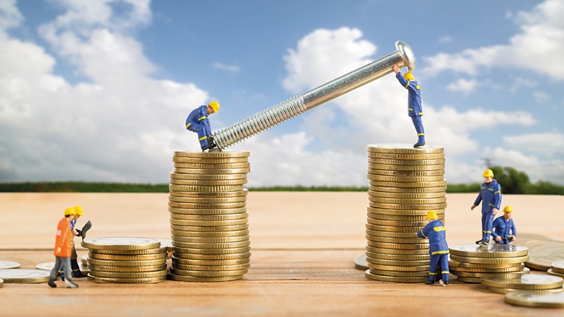 Construction investment (ShutterOK/Shutterstock.com)