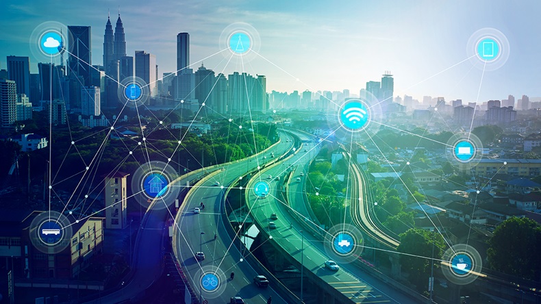 Internet of things (jamesteohart/Shutterstock.com)