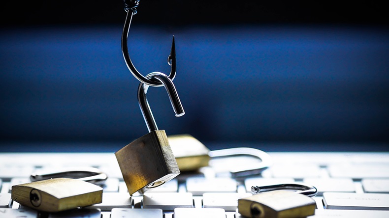 Phishing (wk1003mike/Shutterstock.com)