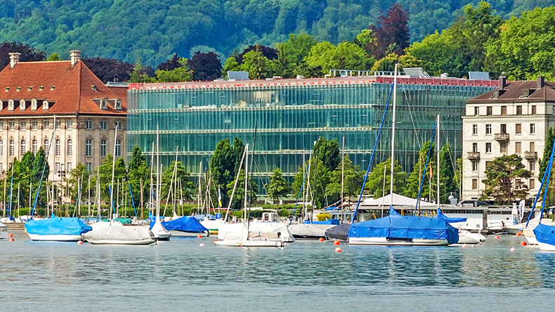 Lake Zurich, western bank, Mythenquai