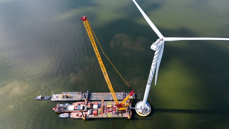 Offshore wind farm construction