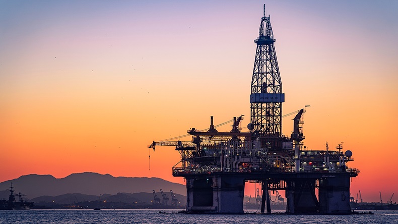 Oil rig