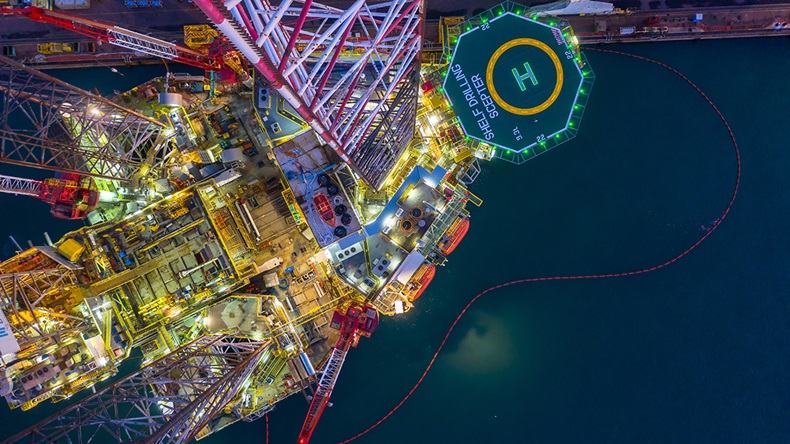 Oil rig