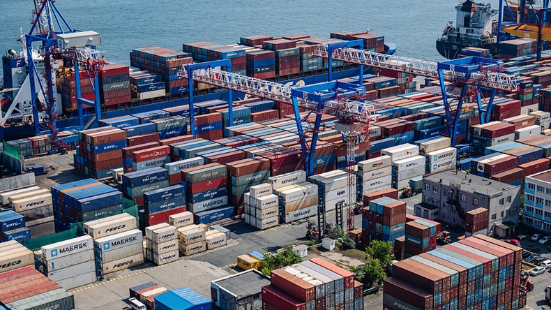 Cargo containers