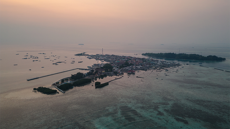 Sea level rising_Jakarta Bay island in Indonesia