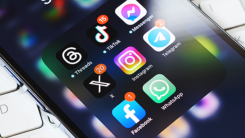 An image of social media network apps on smartphone screen