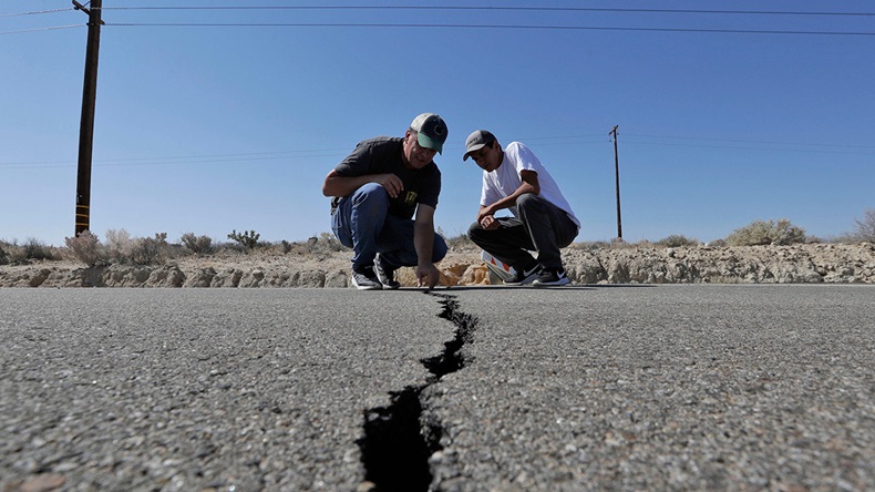 Earthquake damage (AP Photo/Marcio Jose Sanchez/Alamy Stock Photo)