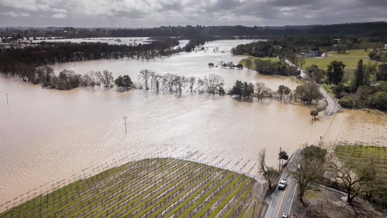 California flood (2019) (Gibson Outdoor Photography/Alamy Stock Photo)