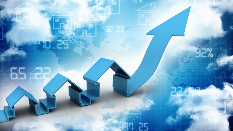 Real estate deal (jijomathaidesigners/Shutterstock.com)