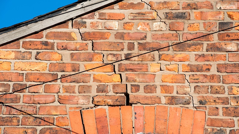 Subsidence (allotment boy 1/Alamy Stock Photo)