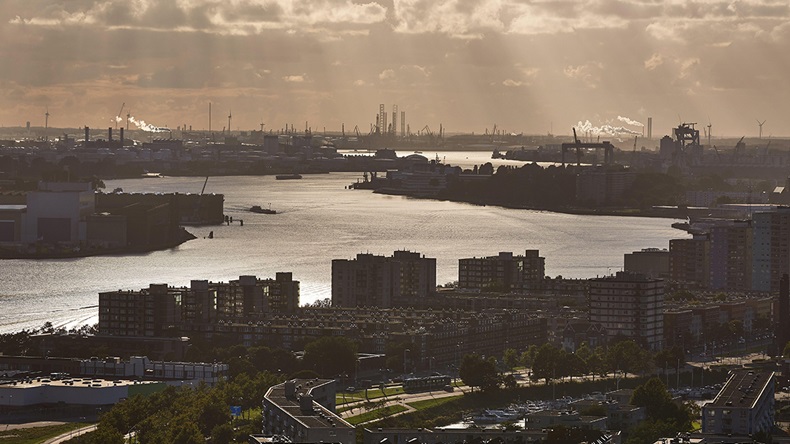 Rotterdam port, Netherlands (Panther Media GmbH/Alamy Stock Photo)