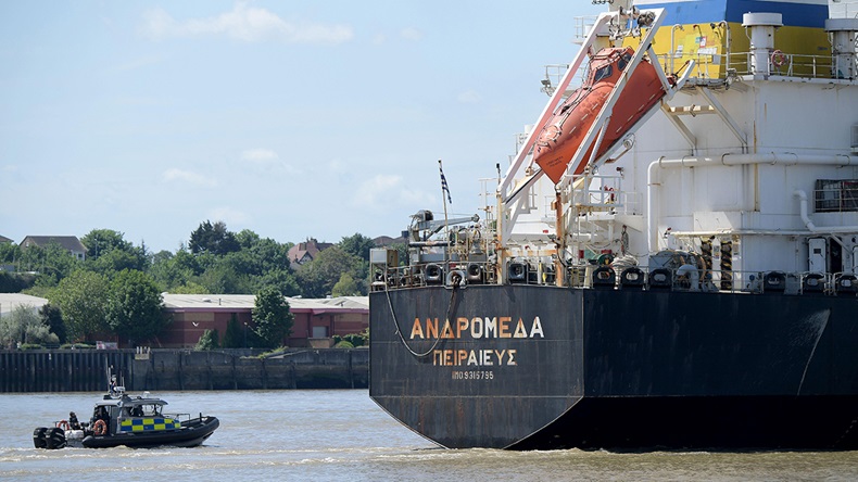 Russia oil tanker (MARTIN DALTON/Alamy Live News)