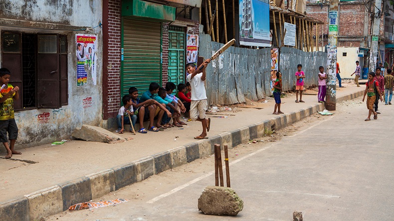 Bangladesh children (Mile 91/Ben Langdon/Alamy Stock Photo)