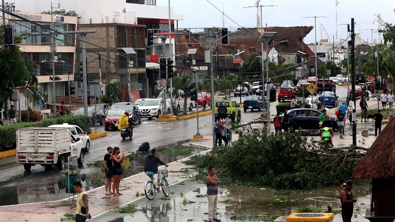 Hurricane Grace Mexico (2021) (Alonso Cupul/EFE/Alamy Live News)