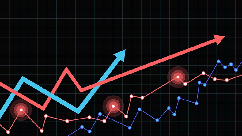 Arrows up (Eightshot_Studio/Shutterstock.com)