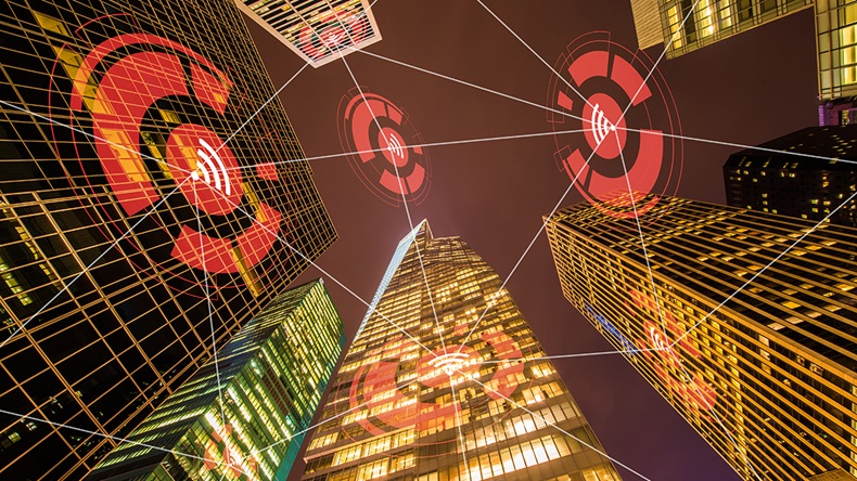 Internet of things (Elnur/Shutterstock.com)