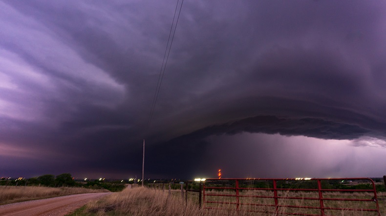 Oklahoma thunderstorm (WillWight/Shutterstock.com)