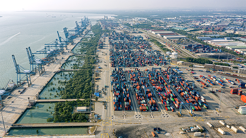 Port Klang is the principal port in Selangor, a state of Malaysia. It also serves as the port for the Klang Valley, Malaysia’s most developed region where the capital Kuala Lumpur