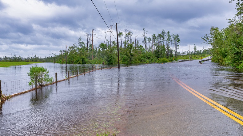Hurricane Sally flooding (Terry Kelly/Shutterstock.com)