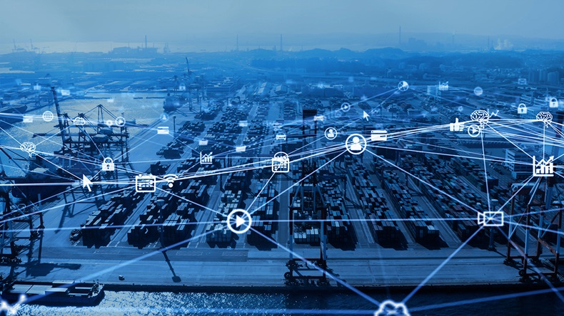 Digital shipping (metamorworks/Shutterstock.com)