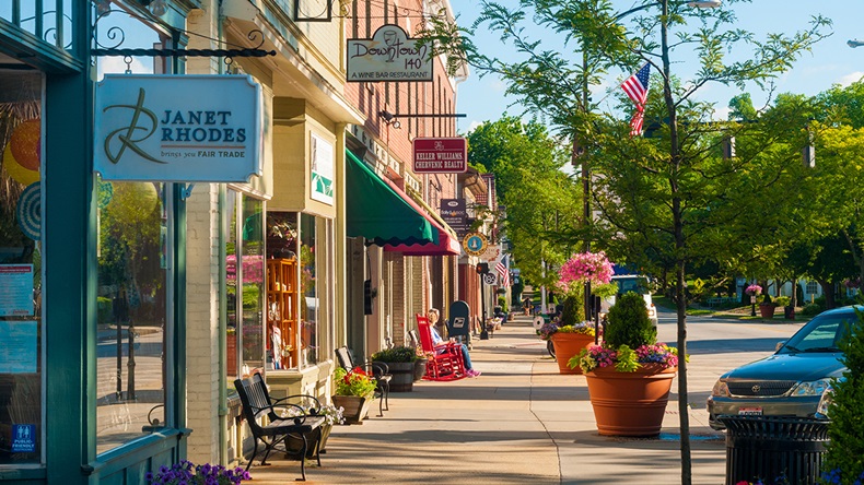 Small businesses (Kenneth Sponsler/Shutterstock.com)